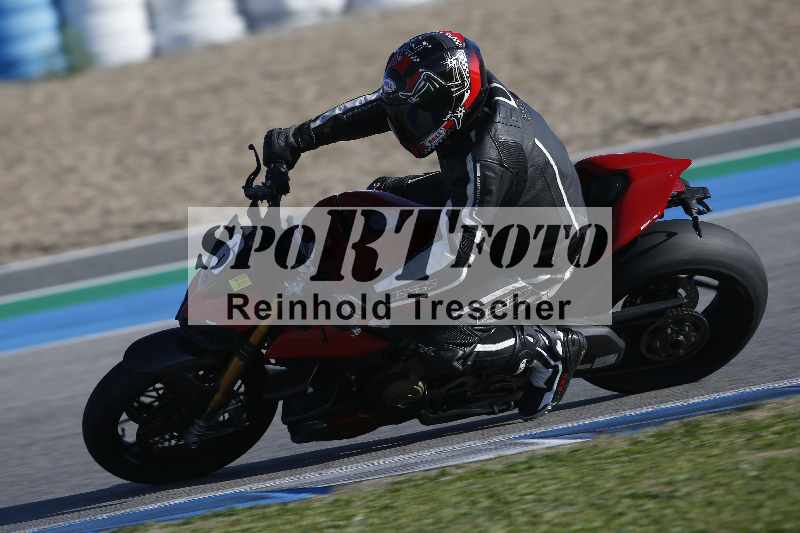 /Archiv-2024/02 29.01.-02.02.2024 Moto Center Thun Jerez/Gruppe gruen-green/6